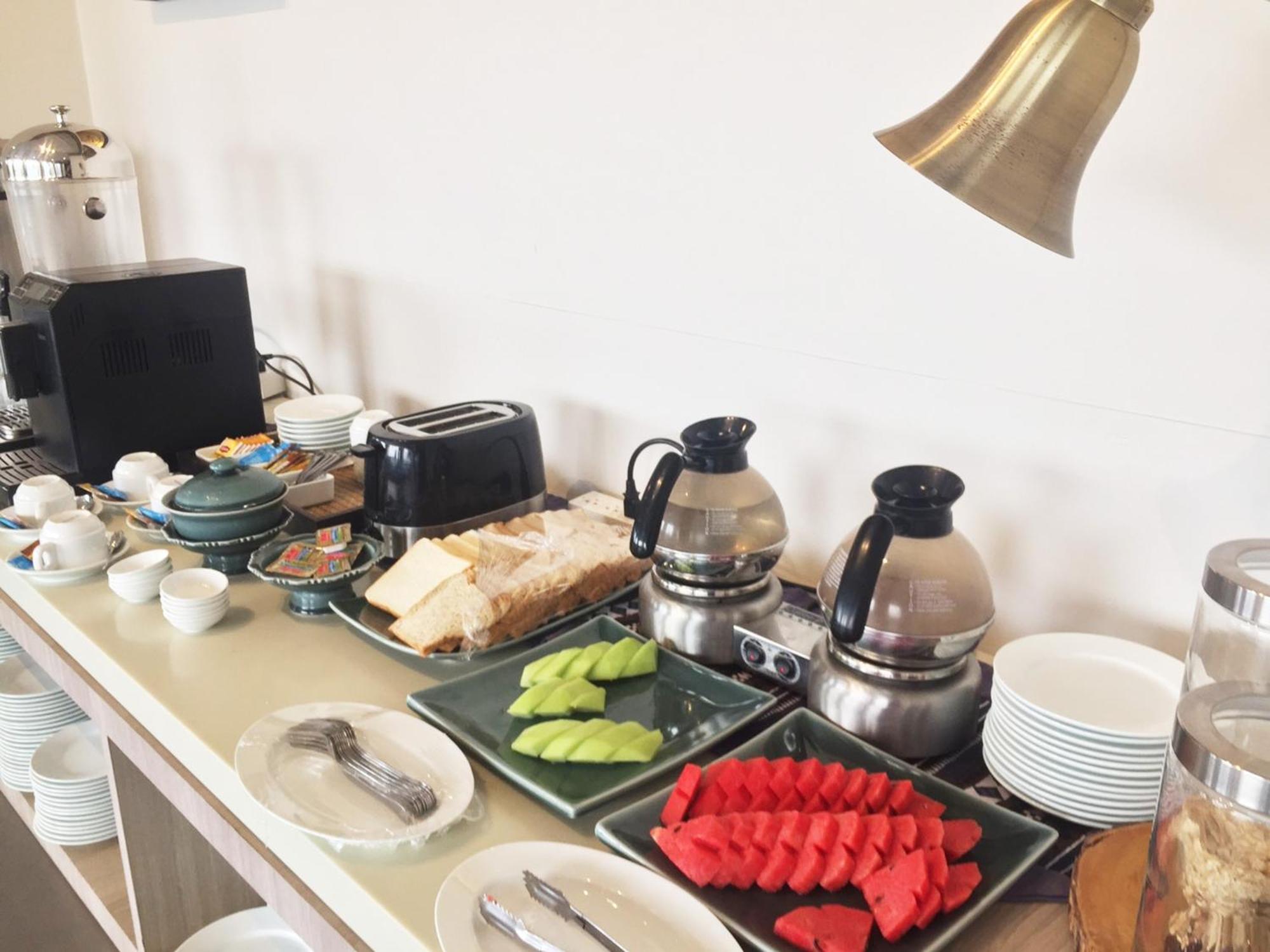 Fortune Riverview Hotel צ'יאנג קונג מראה חיצוני תמונה