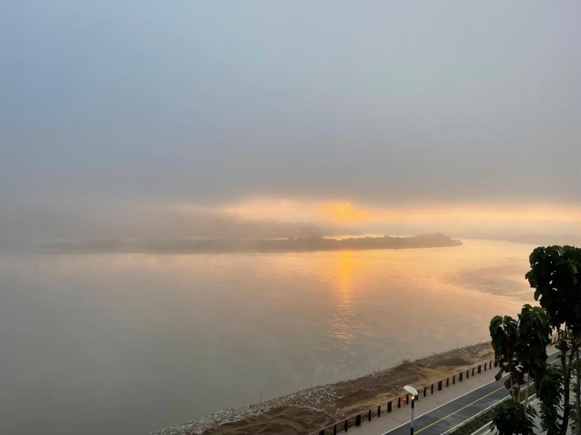 Fortune Riverview Hotel צ'יאנג קונג מראה חיצוני תמונה